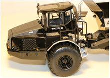 Lade das Bild in den Galerie-Viewer, Volvo A40D Black Edition 1:50