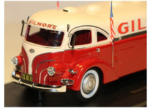 Lade das Bild in den Galerie-Viewer, White Gilmore Streamline Tank Truck (USA, 1935) 1:43