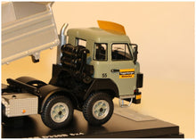 Lade das Bild in den Galerie-Viewer, D330B 8x4 Kipper Toggenburger 1:50