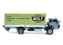 Lade das Bild in den Galerie-Viewer, SAURER D250B Pritsche Plane Wolf Chur 1:43