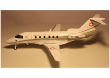 Lade das Bild in den Galerie-Viewer, Pilatus PC-24 T-786 Bundesrat-Jet Swiss Air Force 1:72