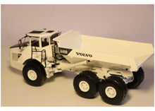 Lade das Bild in den Galerie-Viewer, Volvo A40D White Edition 1:50