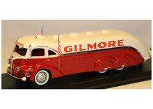 Lade das Bild in den Galerie-Viewer, White Gilmore Streamline Tank Truck (USA, 1935)