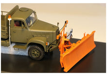 Lade das Bild in den Galerie-Viewer, Berna 2VM mit Räumschild orange 1:43