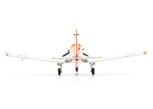 Lade das Bild in den Galerie-Viewer, Pilatus PC-7 A-931 Ursprungsbemalung orange 1:72