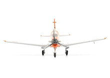 Lade das Bild in den Galerie-Viewer, Pilatus PC-7 A-932 Ursprungsbemalung orange 1:72