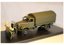 Lade das Bild in den Galerie-Viewer, Saurer 2DM mit Räumschild Boschung 1:43