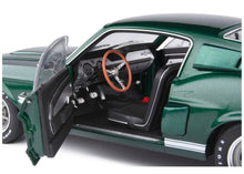 Lade das Bild in den Galerie-Viewer, Shelby Mustang GT500 grün 1:18