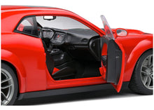 Lade das Bild in den Galerie-Viewer, Dodge Challenger E/T rot 1:18