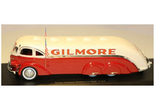 Lade das Bild in den Galerie-Viewer, White Gilmore Streamline Tank Truck (USA, 1935) 1:43