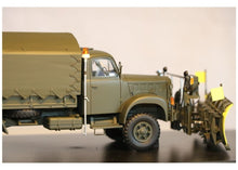 Lade das Bild in den Galerie-Viewer, Saurer 2DM mit Räumschild Boschung 1:43