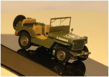 Lade das Bild in den Galerie-Viewer, Jeep Willys MB 1943 Olive Green 1:43
