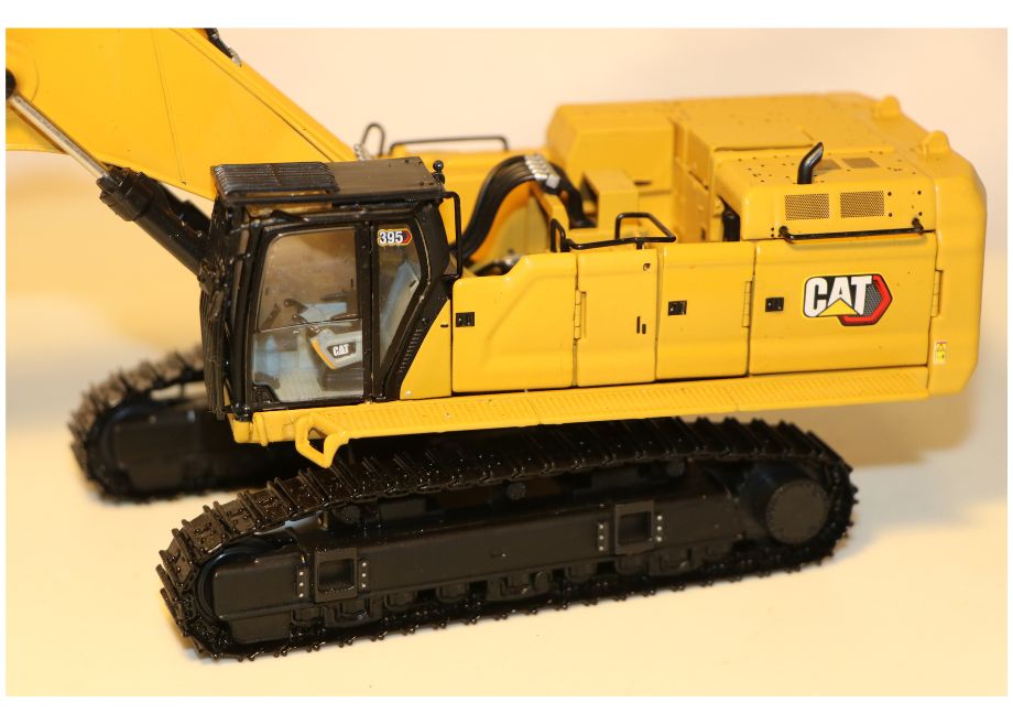 Cat 395 Next Generation Hydraulic Excavator 1:50 – Technikwelt