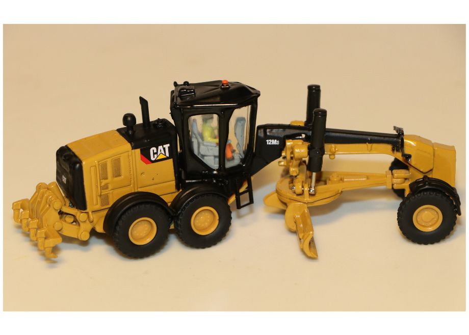 Cat 12M3 Motor Grader 1:87