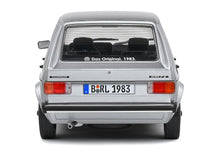 Lade das Bild in den Galerie-Viewer, VW Golf L - silber 1:18 
