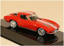 Lade das Bild in den Galerie-Viewer, Chevrolet Corvette C2 Stingray 1963 Red/White 1:43
