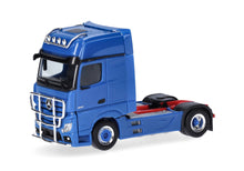 Lade das Bild in den Galerie-Viewer, Mercedes-Benz Arocs Gigaspace Solozugmaschine 2-achs enzianblau 1:87 
