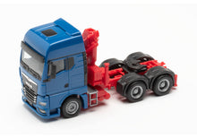 Lade das Bild in den Galerie-Viewer, MAN TGX GX 6x4 Zugmaschine mit Ladekran blau 1:87
