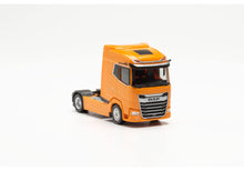 Lade das Bild in den Galerie-Viewer, DAF XG Zugmaschine orange 1:87 
