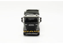 Lade das Bild in den Galerie-Viewer, Scania CG 17 6x6 Rundmulden-Sattelzug 3ach/2achs grau  1:87 
