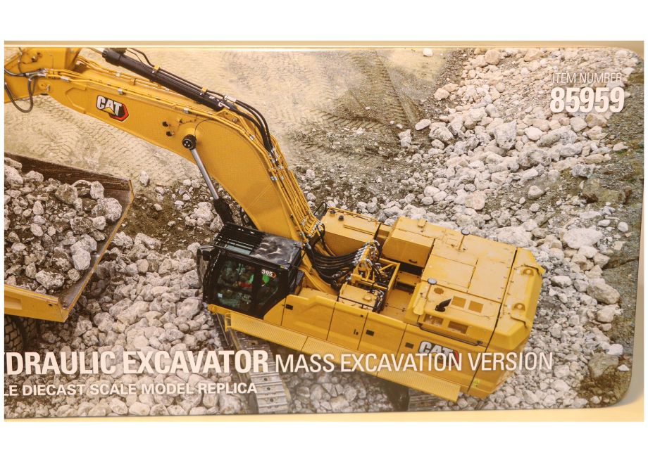 Cat 395 Next Generation Hydraulic Excavator 1:50 – Technikwelt
