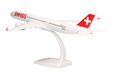 Lade das Bild in den Galerie-Viewer, Swiss International Air Lines Airbus A350-900 - HB-IFA 1:200
