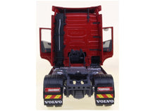 Lade das Bild in den Galerie-Viewer, Volvo FH Globetrotter XL 1:24
