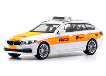 Lade das Bild in den Galerie-Viewer, BMW 5er Touring Kapo Zürich 1:87
