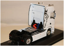 Lade das Bild in den Galerie-Viewer, Scania S-Series 2020 White/Deco.  1:43
