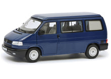 Lade das Bild in den Galerie-Viewer, Volkswagen T4b Westfalia Camper blau  1:18
