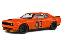 Lade das Bild in den Galerie-Viewer, Dodge Challenger SRT 2023 orange 1:18
