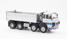 Lade das Bild in den Galerie-Viewer, Saurer D330B 8x4 Kipper Messe silber 1:50
