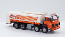 Lade das Bild in den Galerie-Viewer, Saurer D330B 8x4 Tankfahrzeug Coop 1:50
