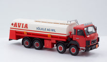 Lade das Bild in den Galerie-Viewer, Saurer D330B 8x4 Tankwagen Avia  1:50
