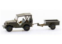 Lade das Bild in den Galerie-Viewer, Willy&#39;s Jeep M38A1 mit Aebi Gelpw Anhänger 68  1:87
