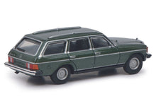 Lade das Bild in den Galerie-Viewer, Mercedes-Benz 280TE, grün/metallic 1:87
