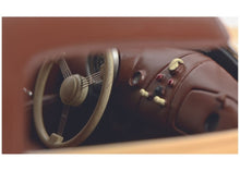 Lade das Bild in den Galerie-Viewer, Porsche 356 Gmünd beige 1:18 Resin
