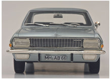 Lade das Bild in den Galerie-Viewer, Opel Diplomat A silber 1:18 Resin
