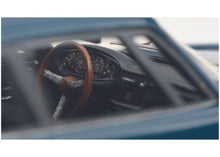 Lade das Bild in den Galerie-Viewer, BMW Glas 3000 V8 blau 1:43 Resin
