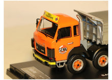 Lade das Bild in den Galerie-Viewer, Saurer D330B 8x4 Kipper Senn 1:50
