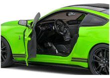 Lade das Bild in den Galerie-Viewer, Ford Mustang GT500 grün 1:18
