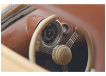 Lade das Bild in den Galerie-Viewer, Porsche 356 Gmünd beige 1:18 Resin
