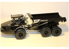 Lade das Bild in den Galerie-Viewer, Volvo A40D Black Edition 1:50
