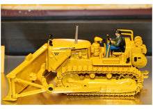 Lade das Bild in den Galerie-Viewer, Cat D7C Track Typ Tractor 1:50
